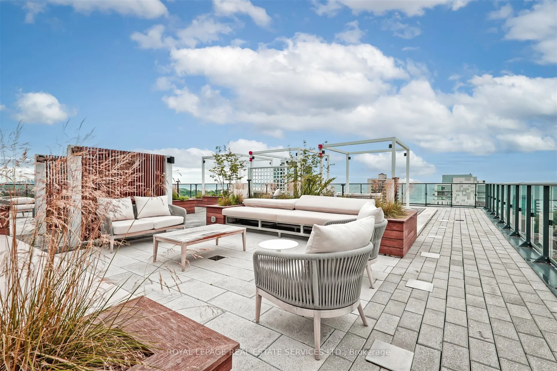 28 Ann Street, #417