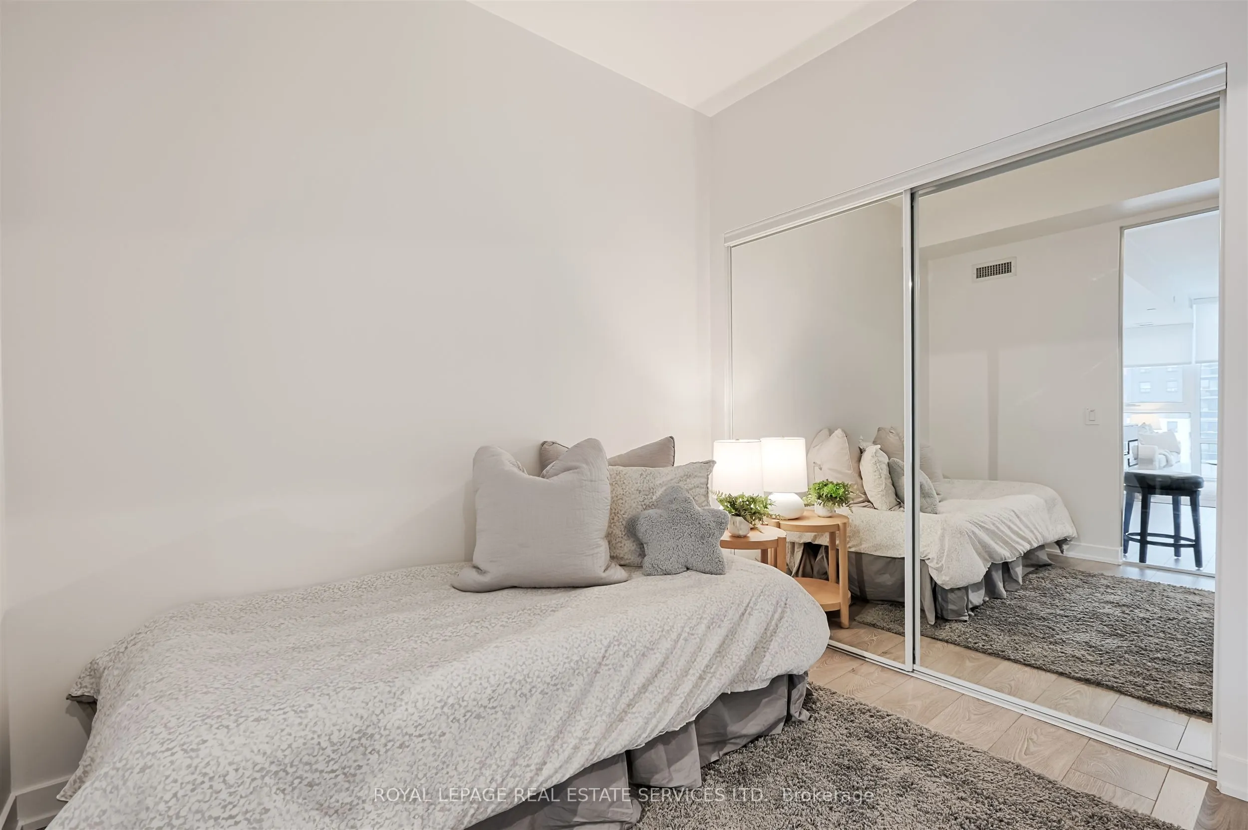 28 Ann Street, #417