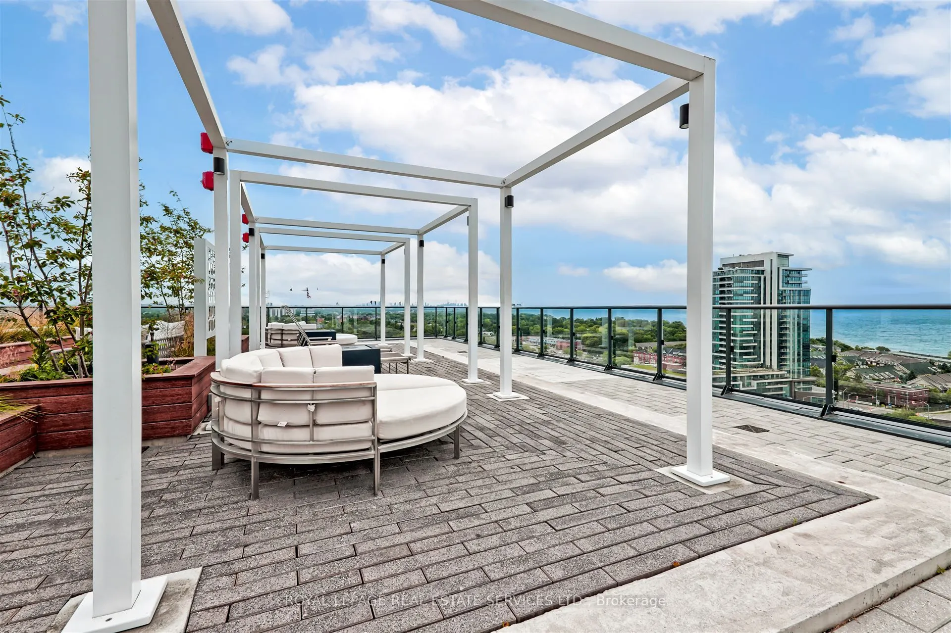 28 Ann Street, #417