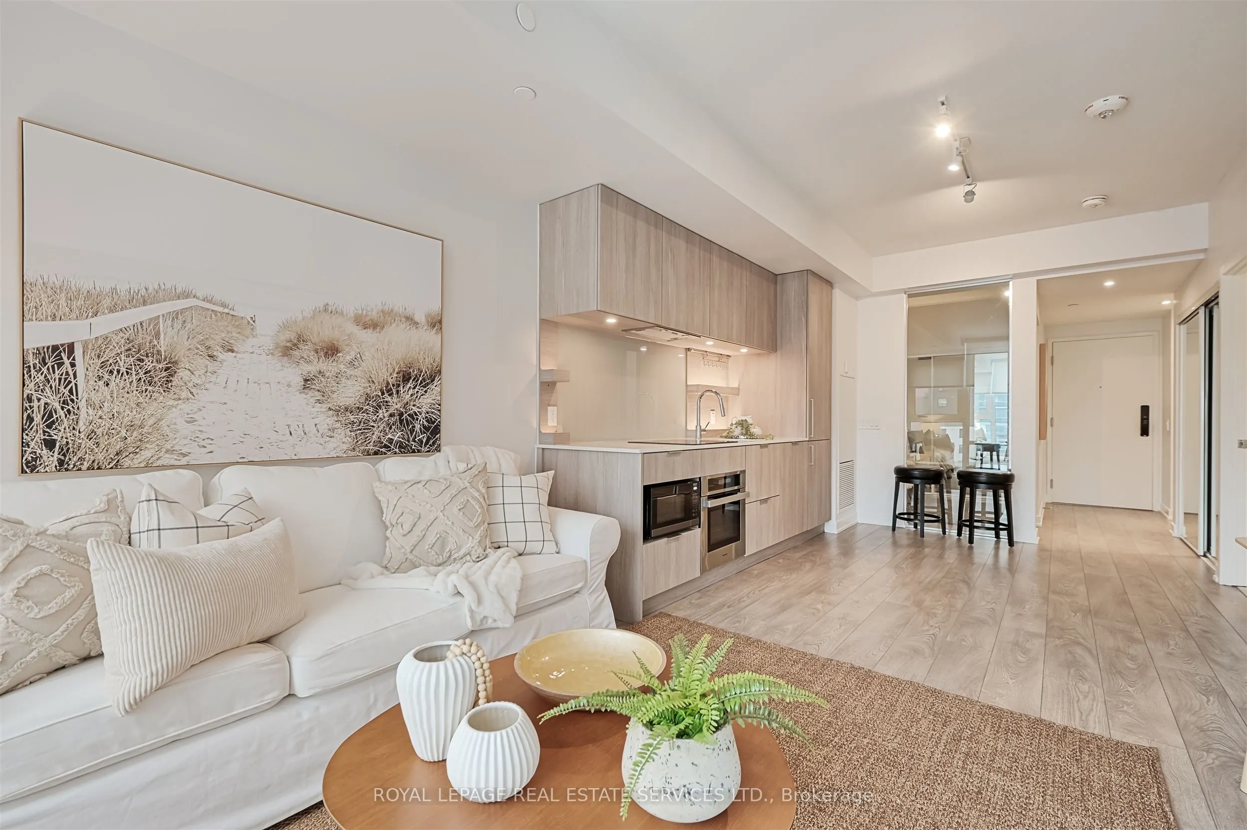 28 Ann Street, #417