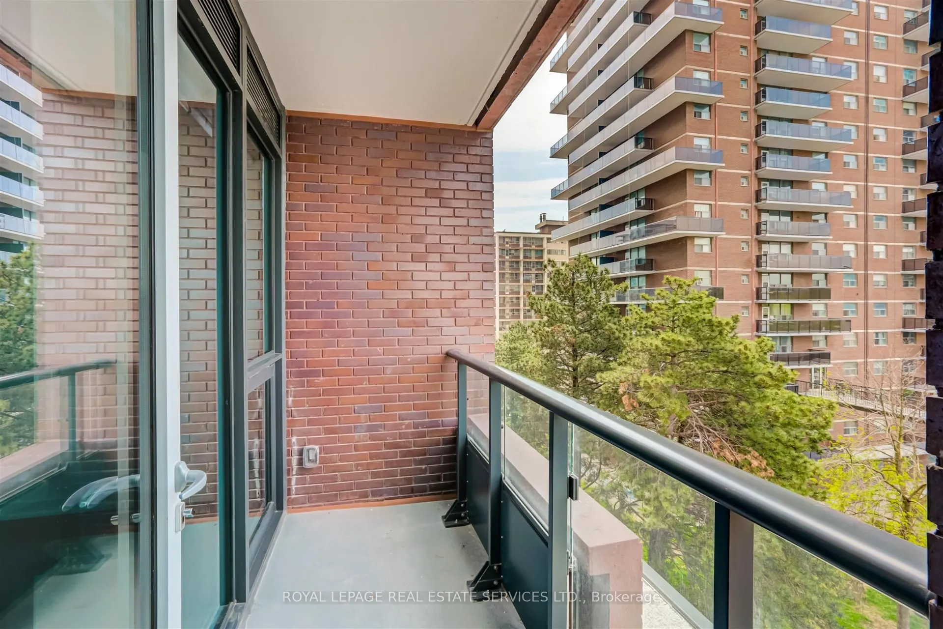 28 Ann Street, #417