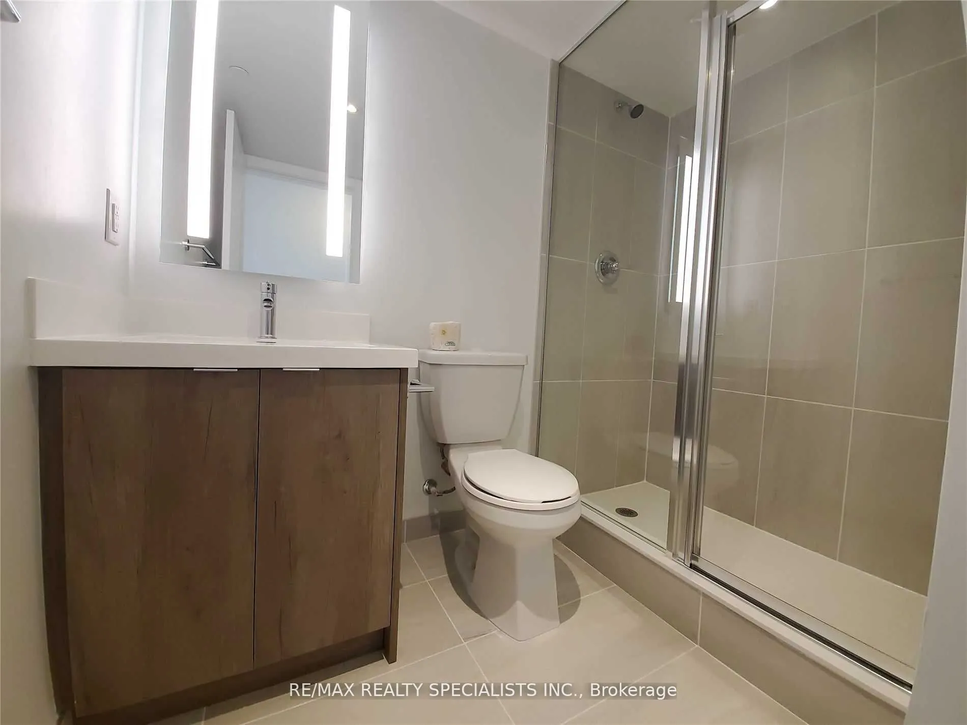 5 Mabelle Avenue, #729