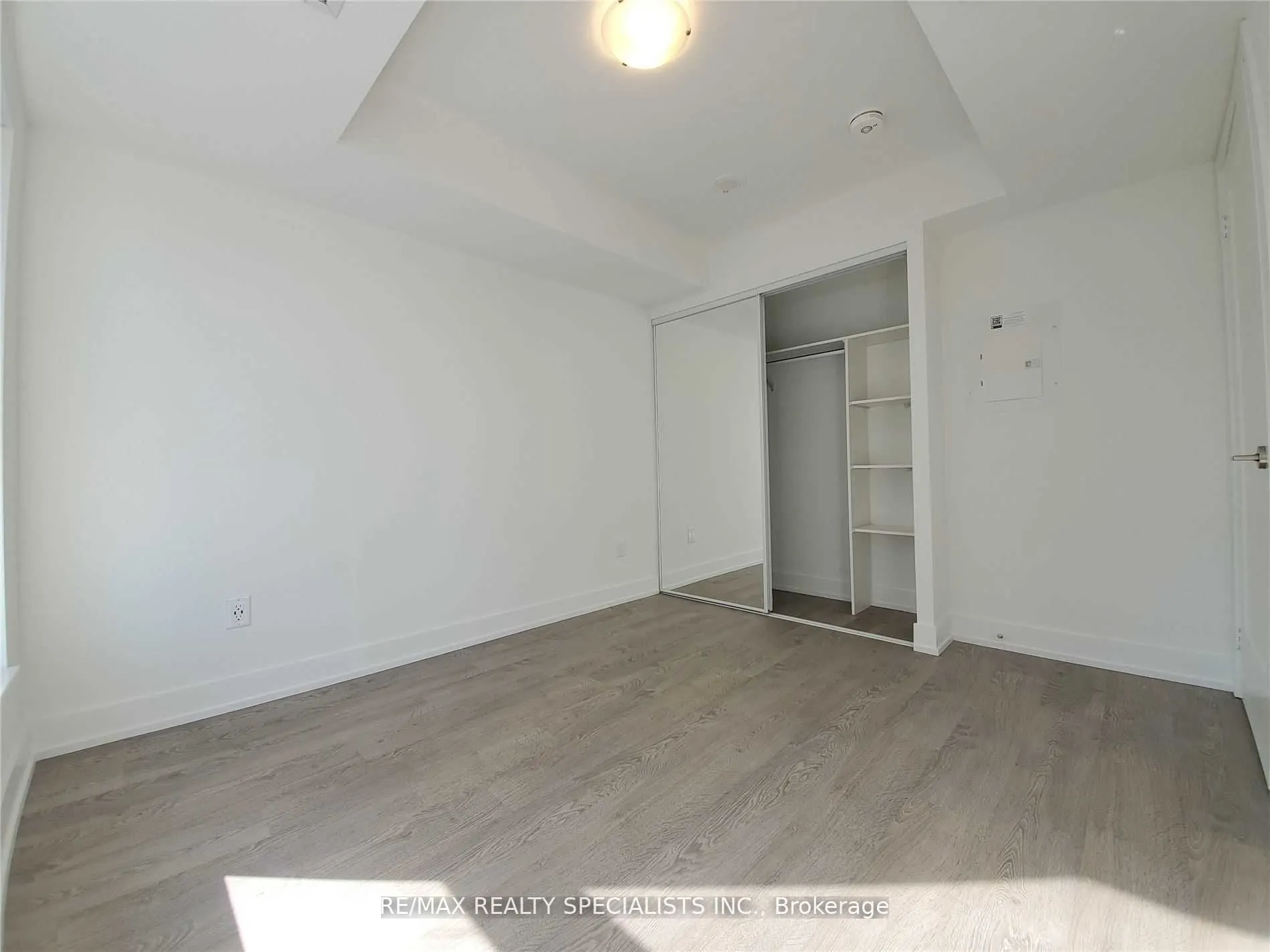 5 Mabelle Avenue, #729