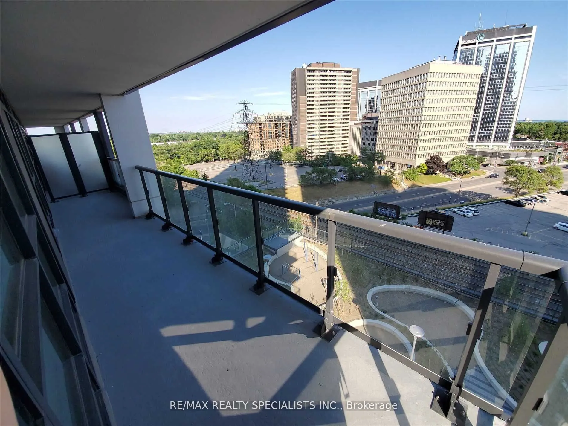 5 Mabelle Avenue, #729