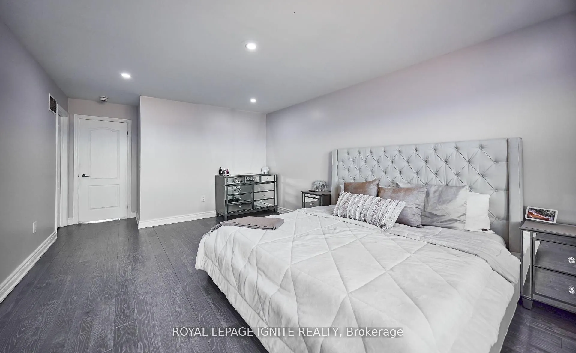 80 Davenfield Circle
