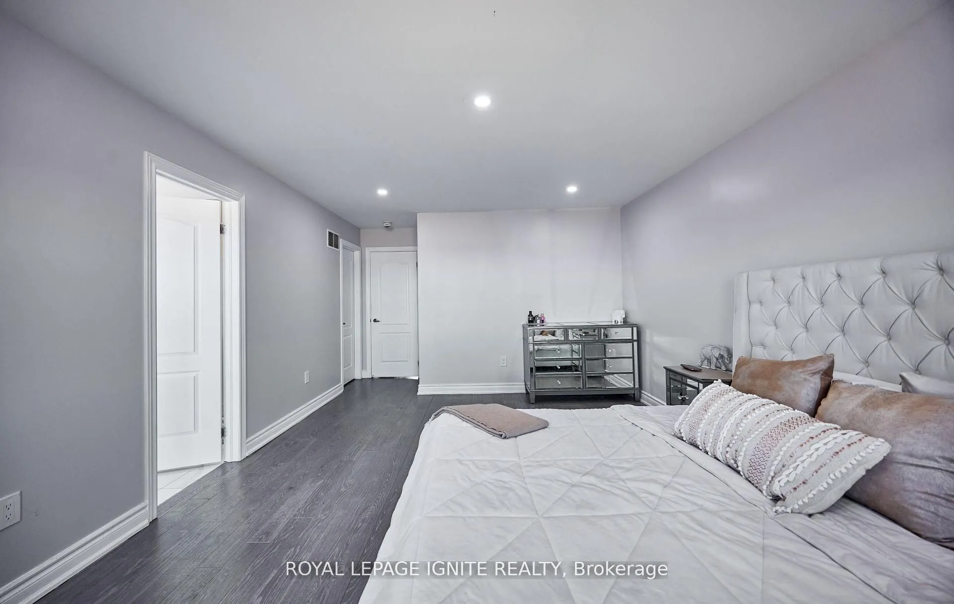 80 Davenfield Circle