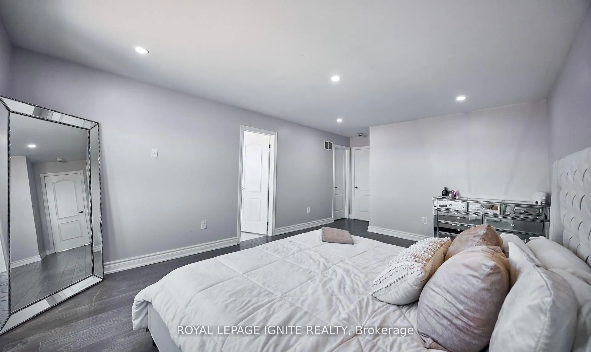 80 Davenfield Circle