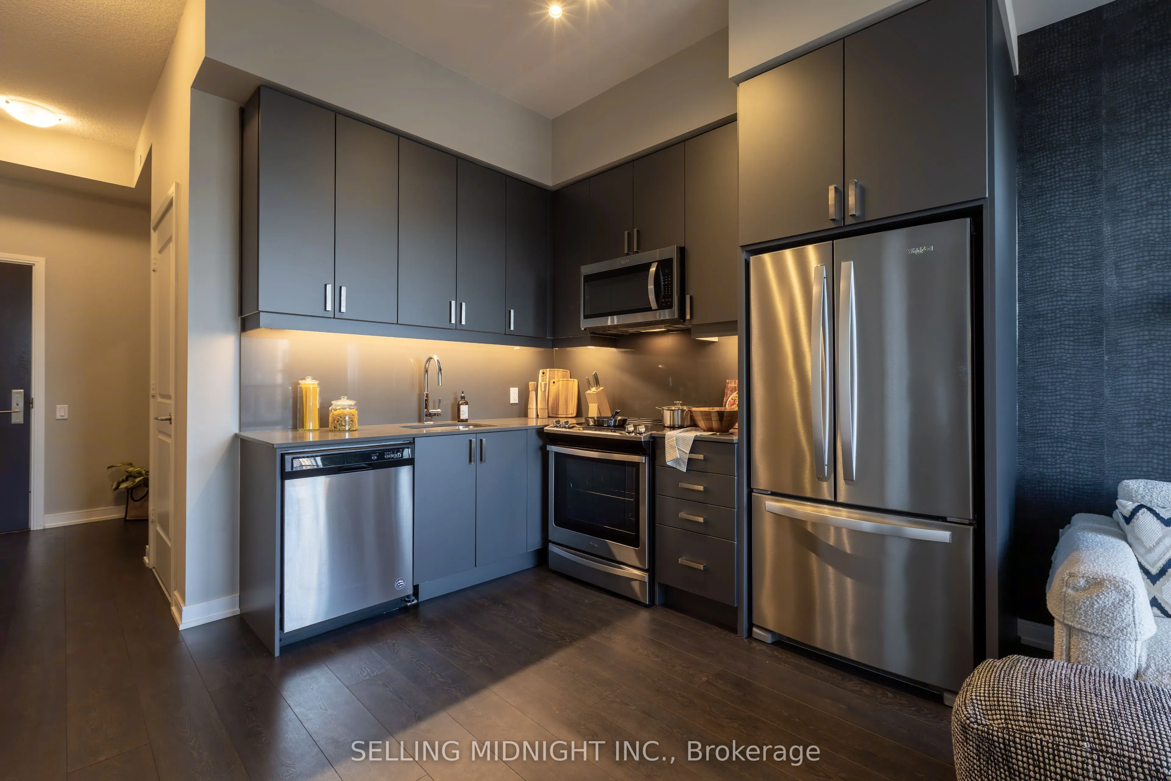 8 Nahani Way, #502