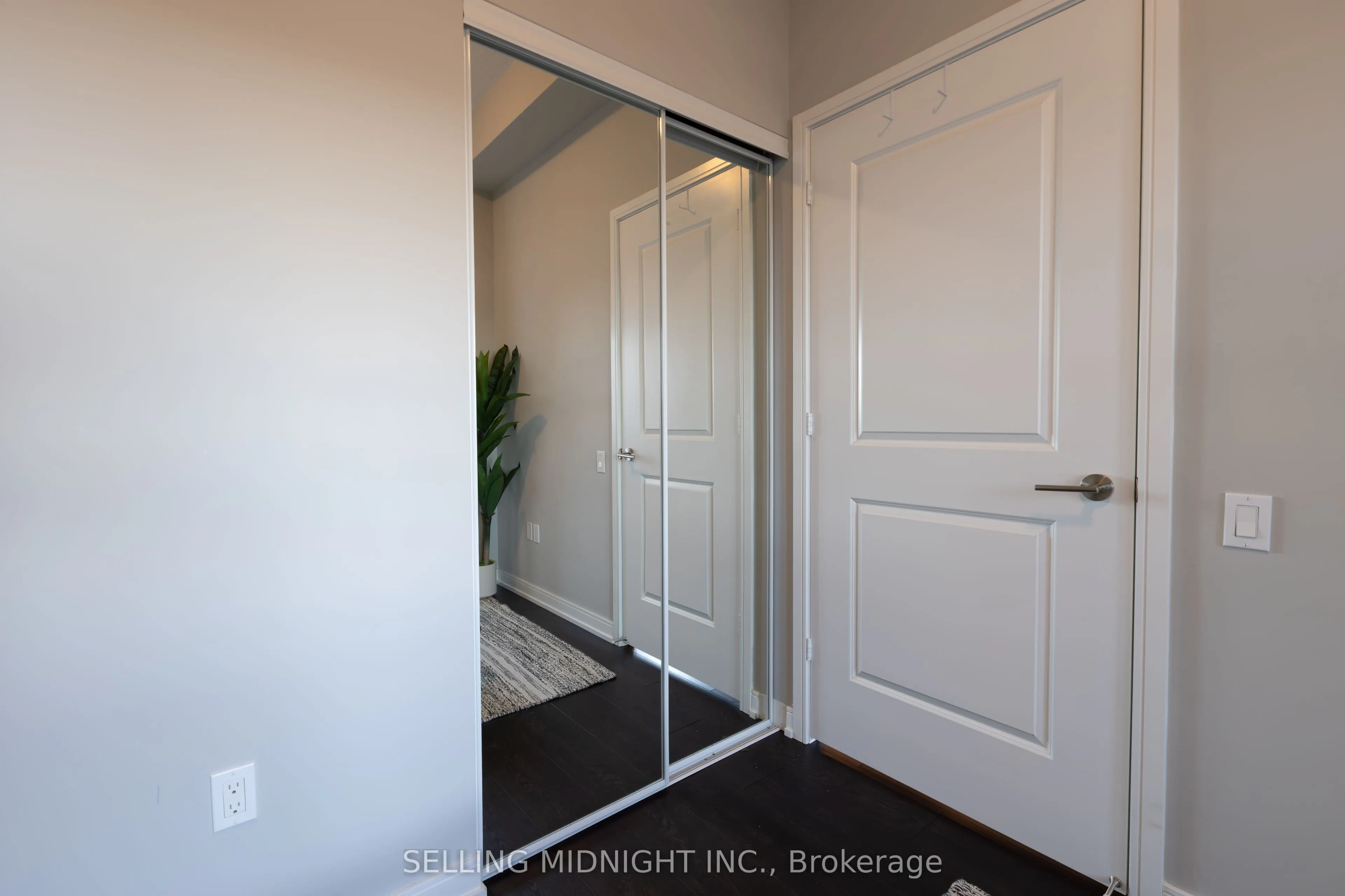 8 Nahani Way, #502