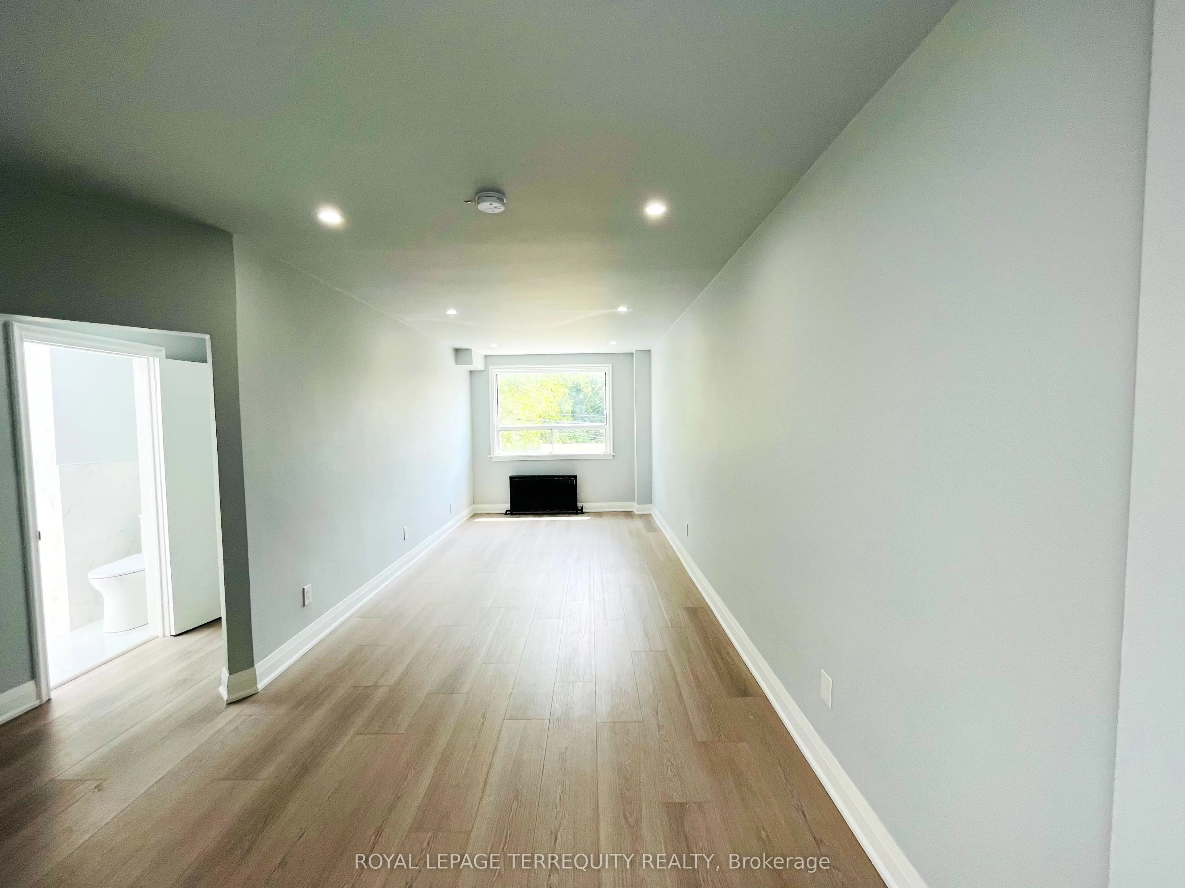 3371 Bloor Street W, #A