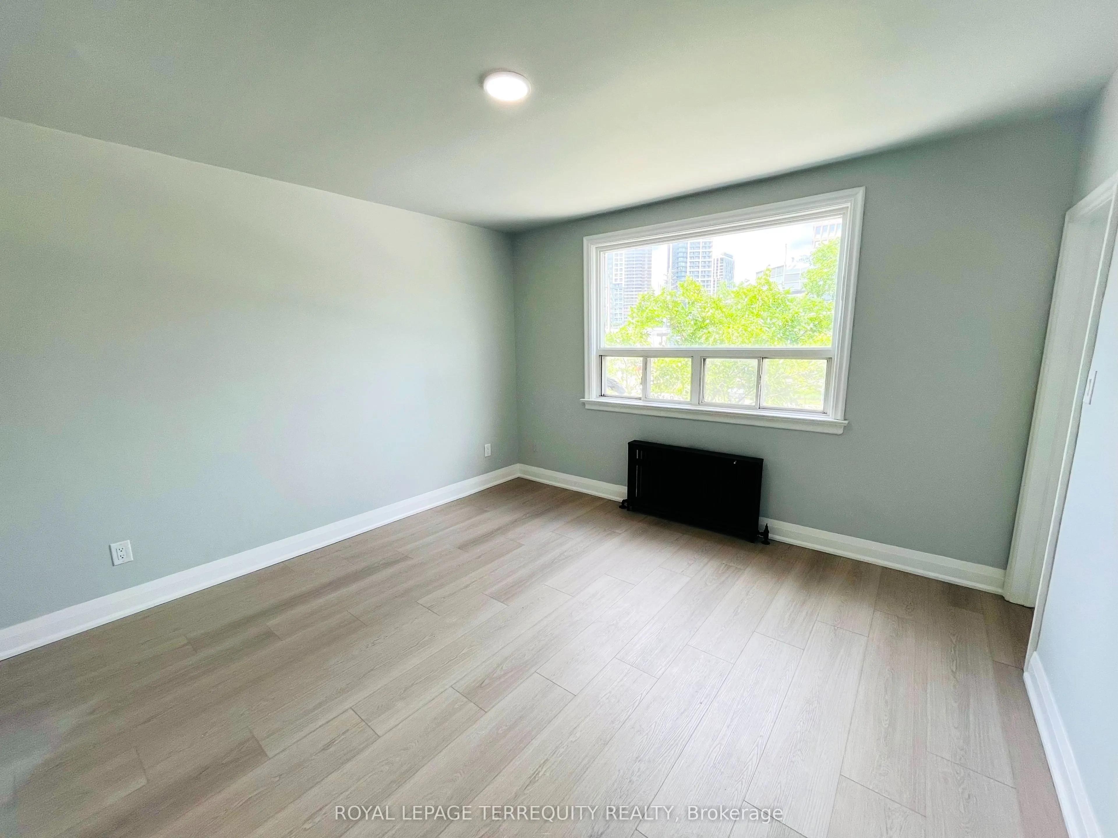 3371 Bloor Street W, #A