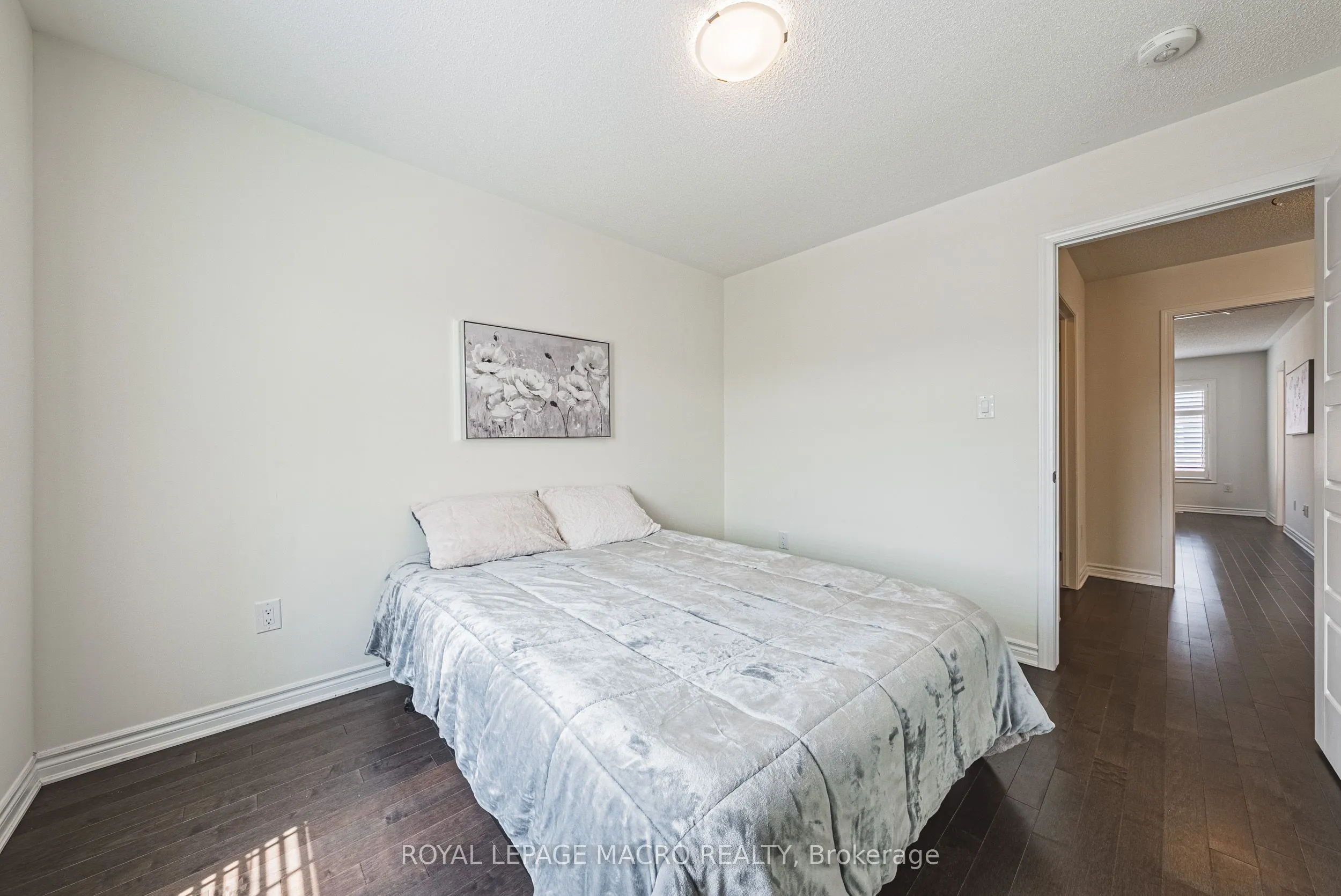 728 Kennedy Circle W
