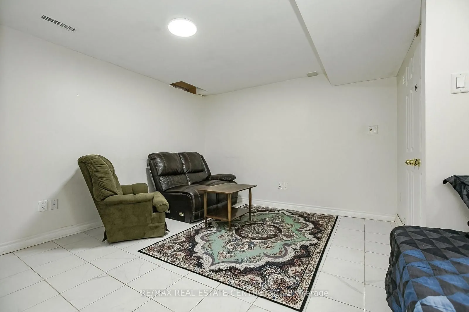 148 Sunforest Drive