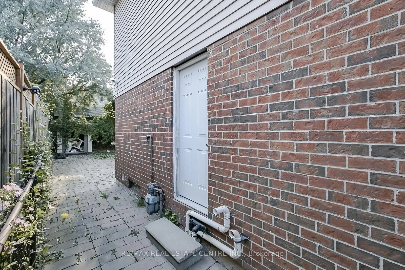 148 Sunforest Drive