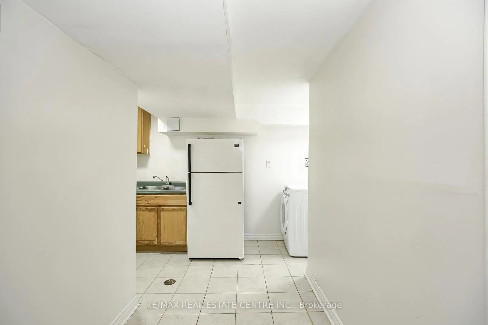 148 Sunforest Drive