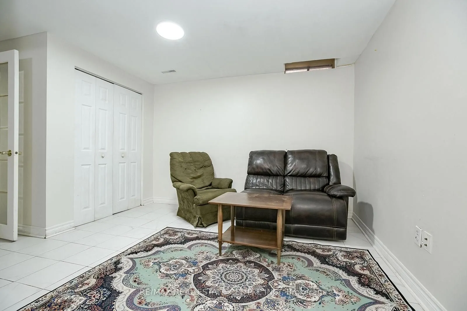 148 Sunforest Drive