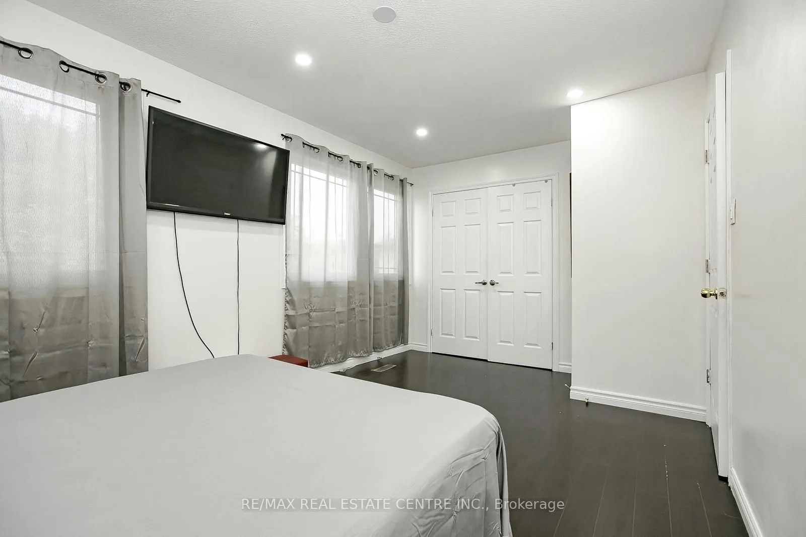 148 Sunforest Drive