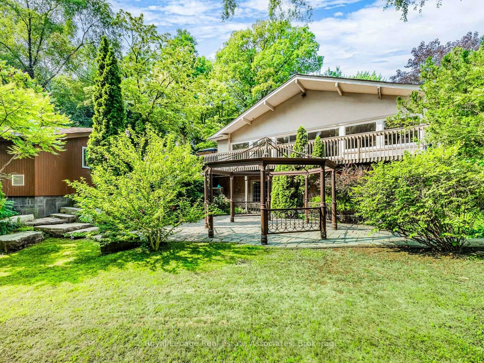 1046 Springhill Drive