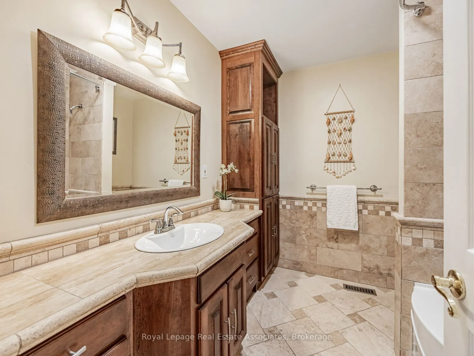 1046 Springhill Drive