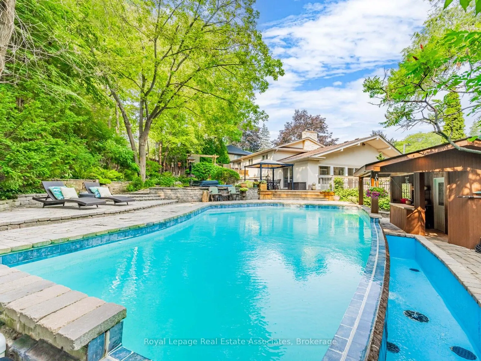 1046 Springhill Drive