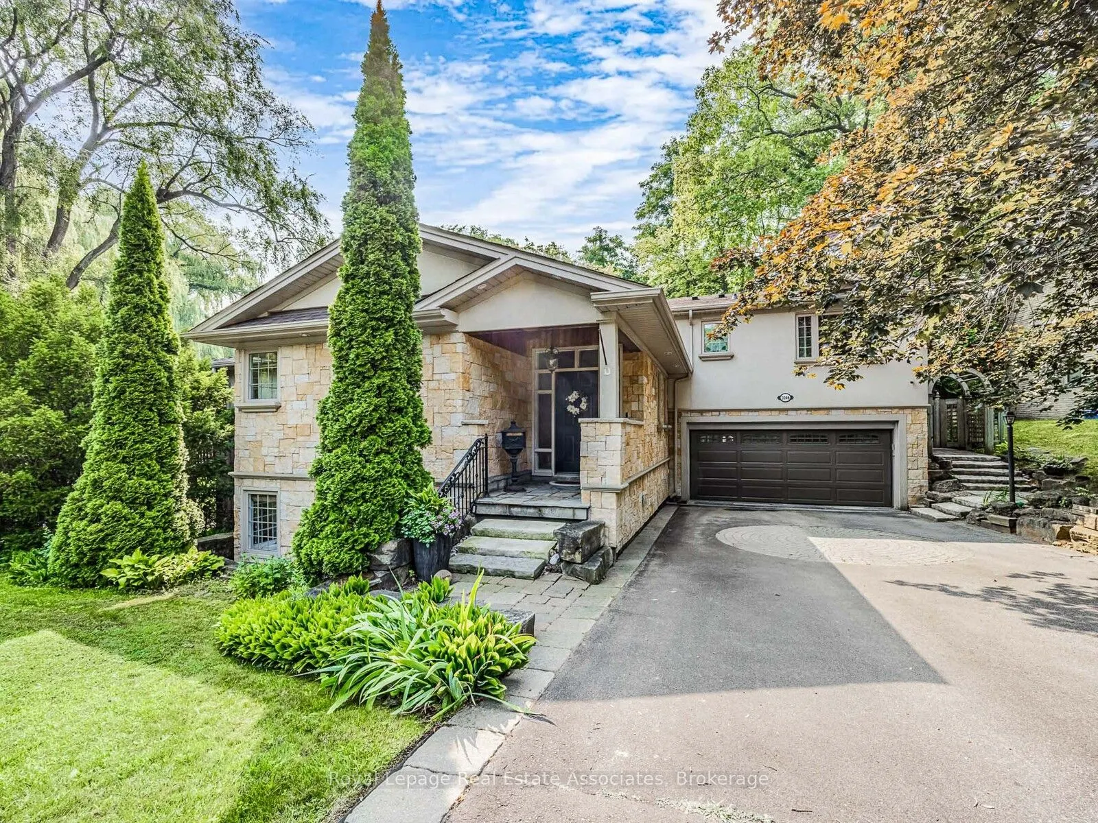 1046 Springhill Drive