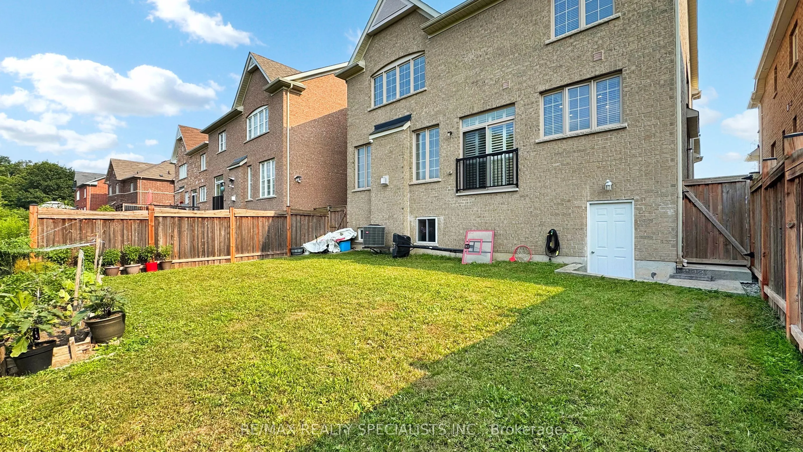 53 Heatherglen Drive