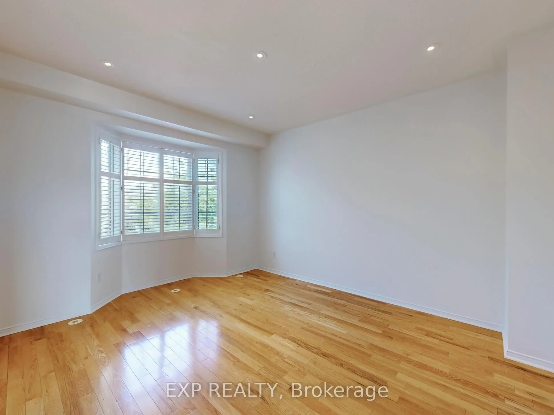 6630 Opera Glass Crescent