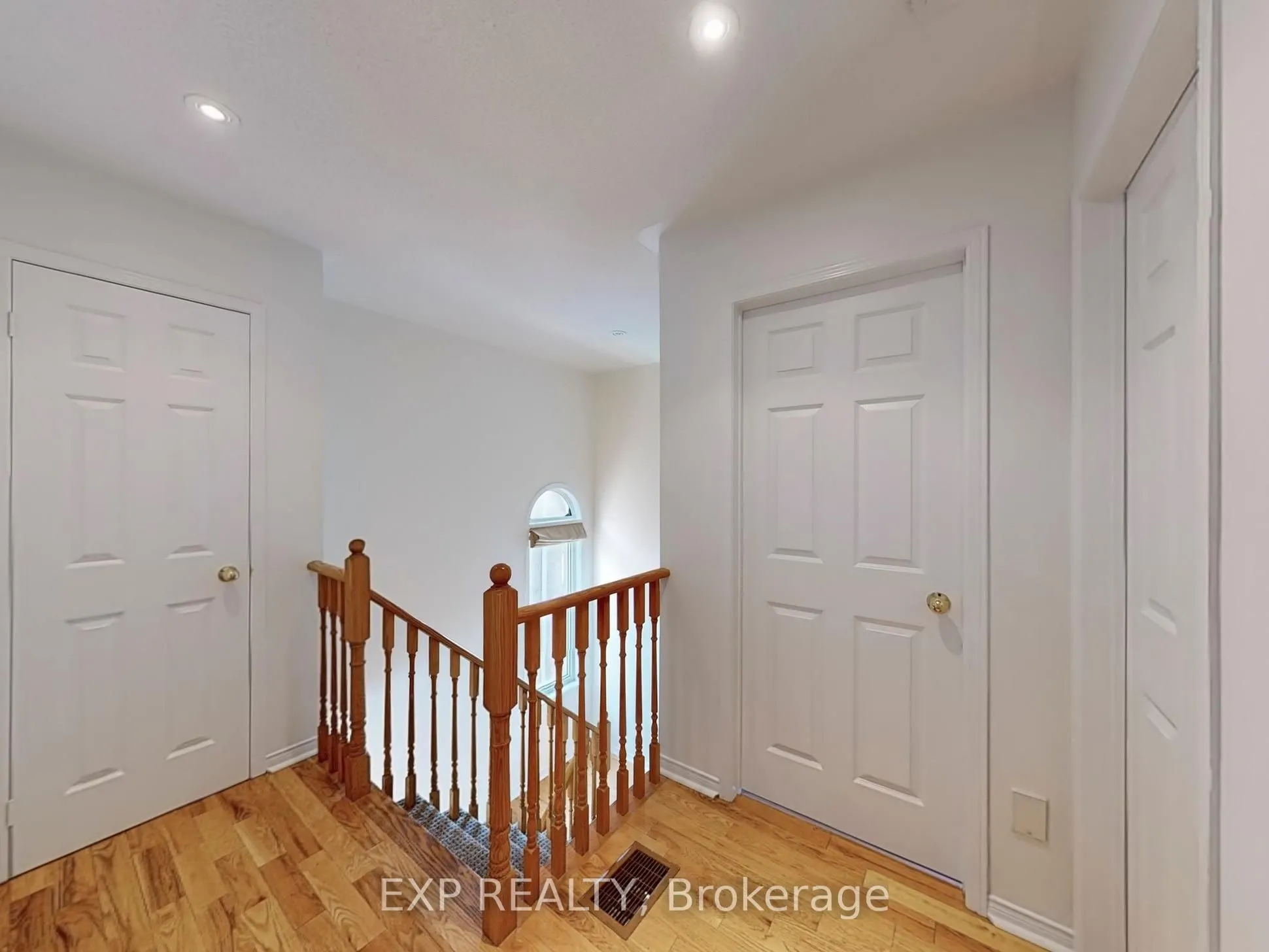 6630 Opera Glass Crescent