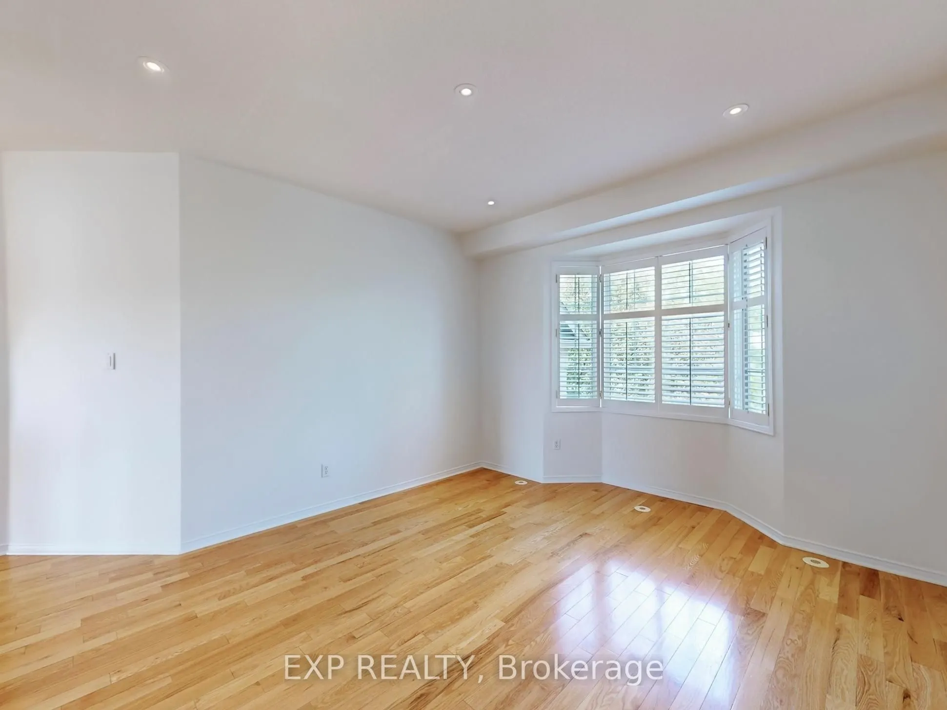 6630 Opera Glass Crescent