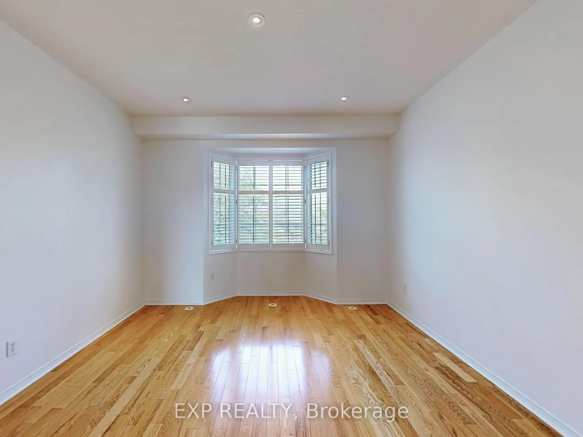 6630 Opera Glass Crescent