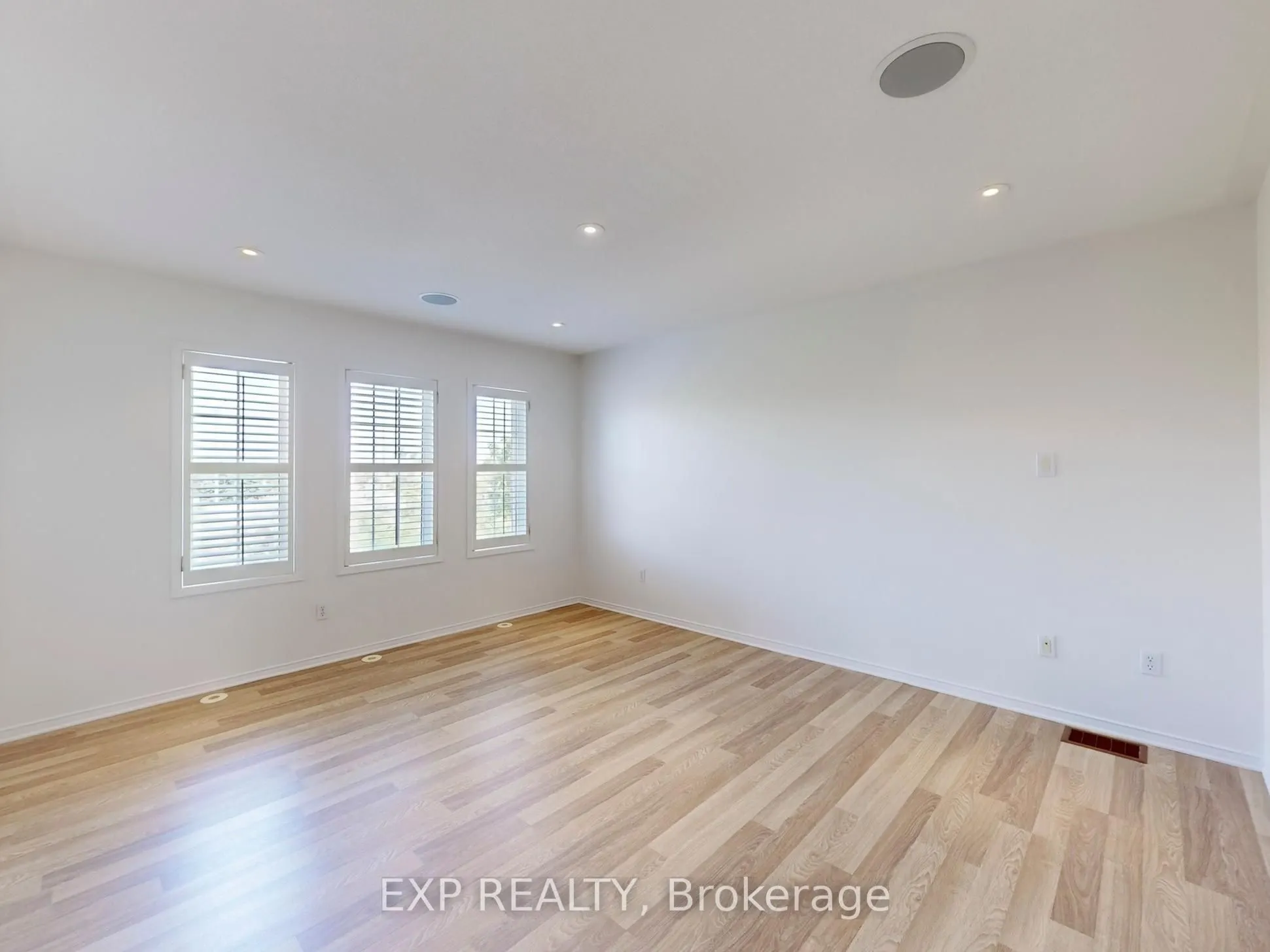 6630 Opera Glass Crescent