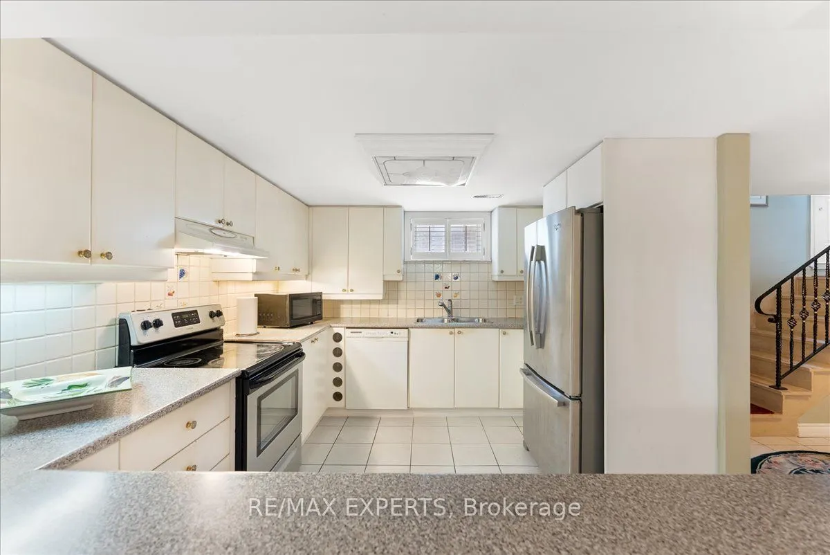 5 Del Ria Drive