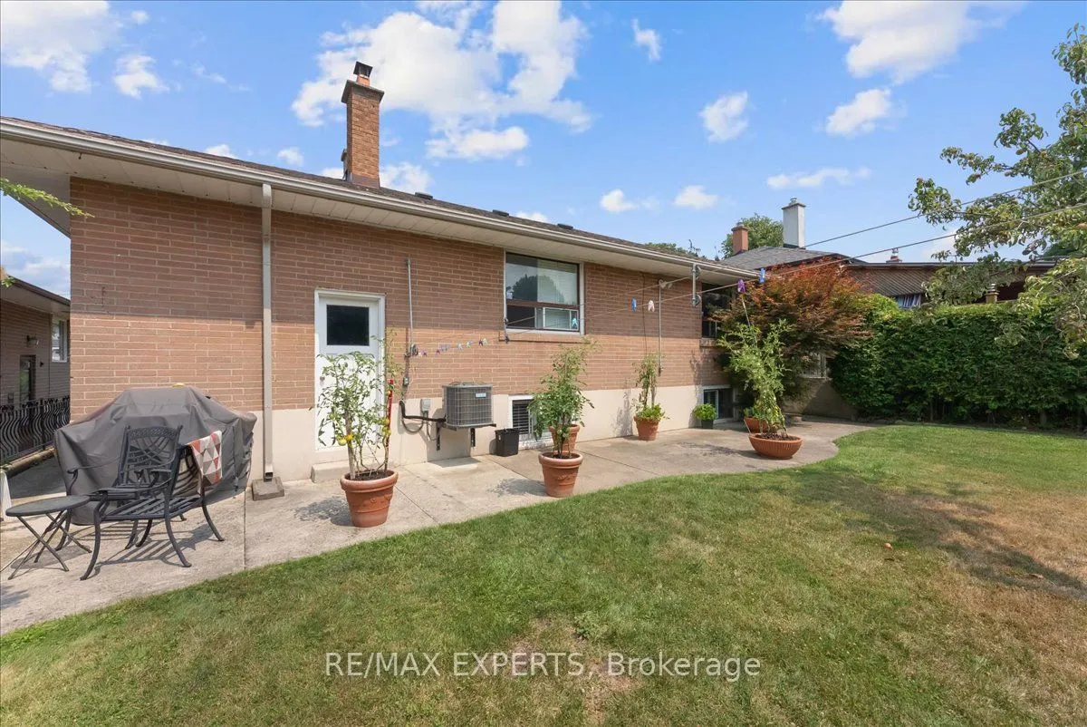 5 Del Ria Drive