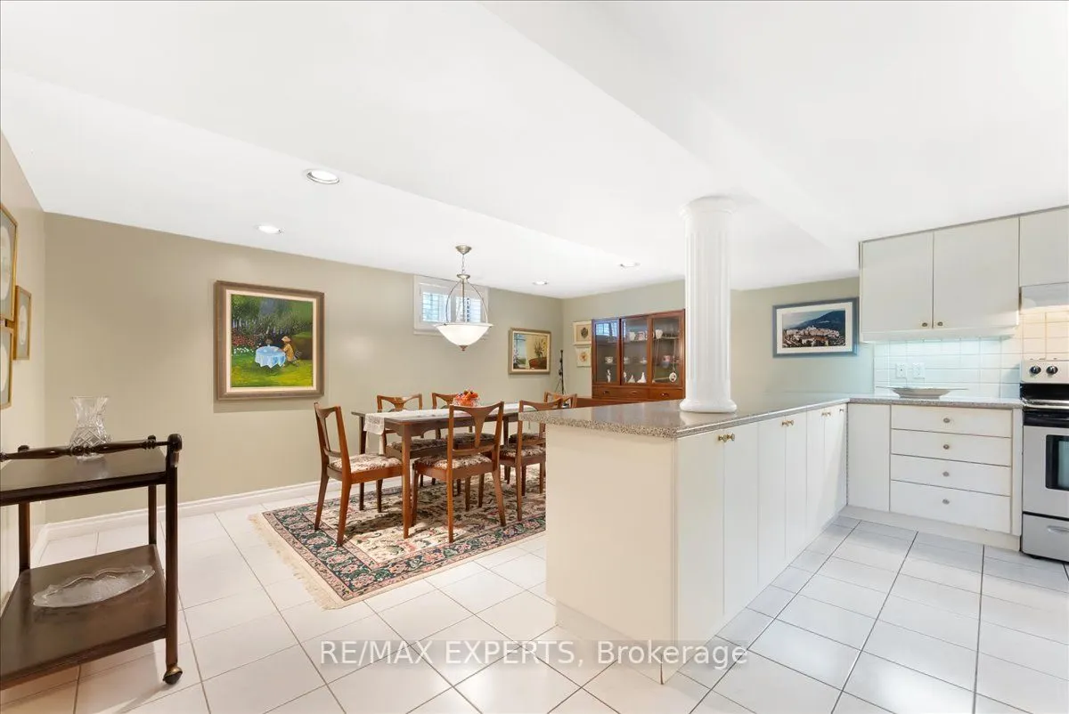 5 Del Ria Drive