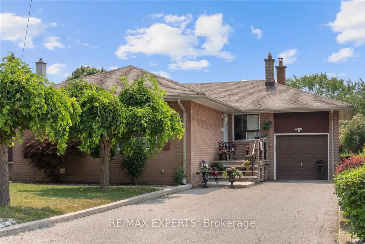 5 Del Ria Drive