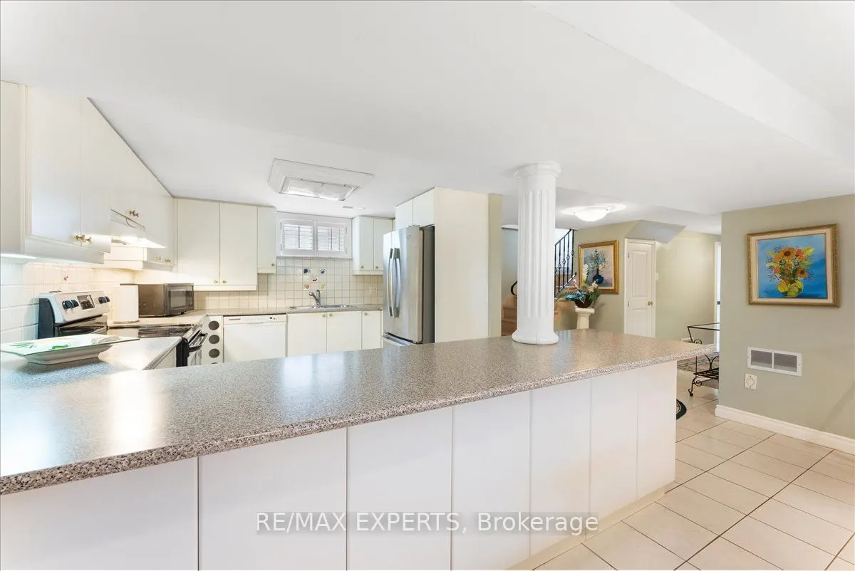 5 Del Ria Drive