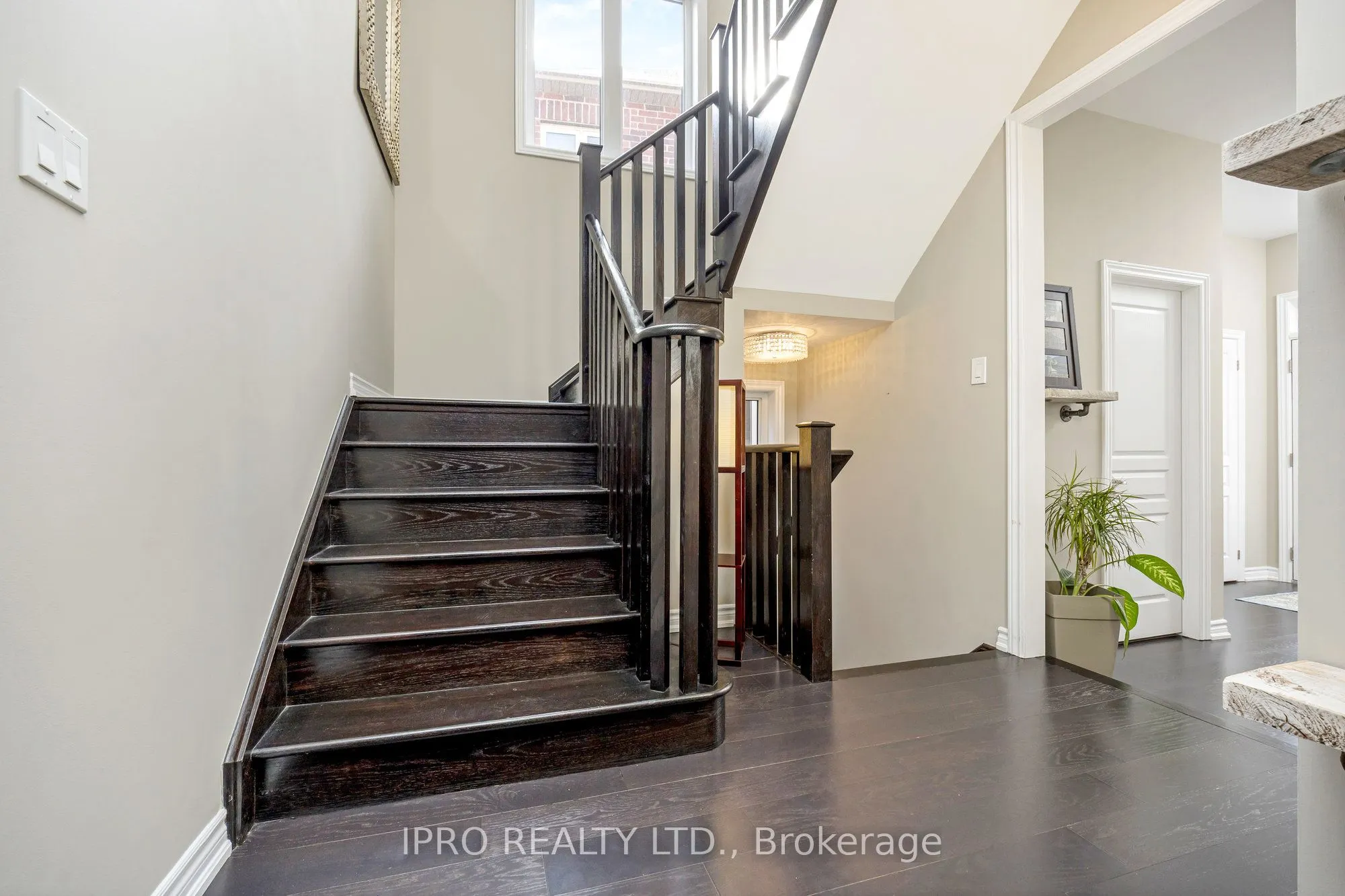 25 Upper Canada Court