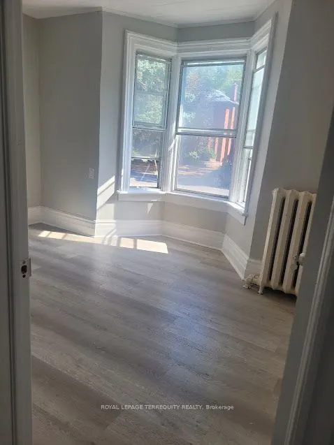 76 Nelson Street W, #2