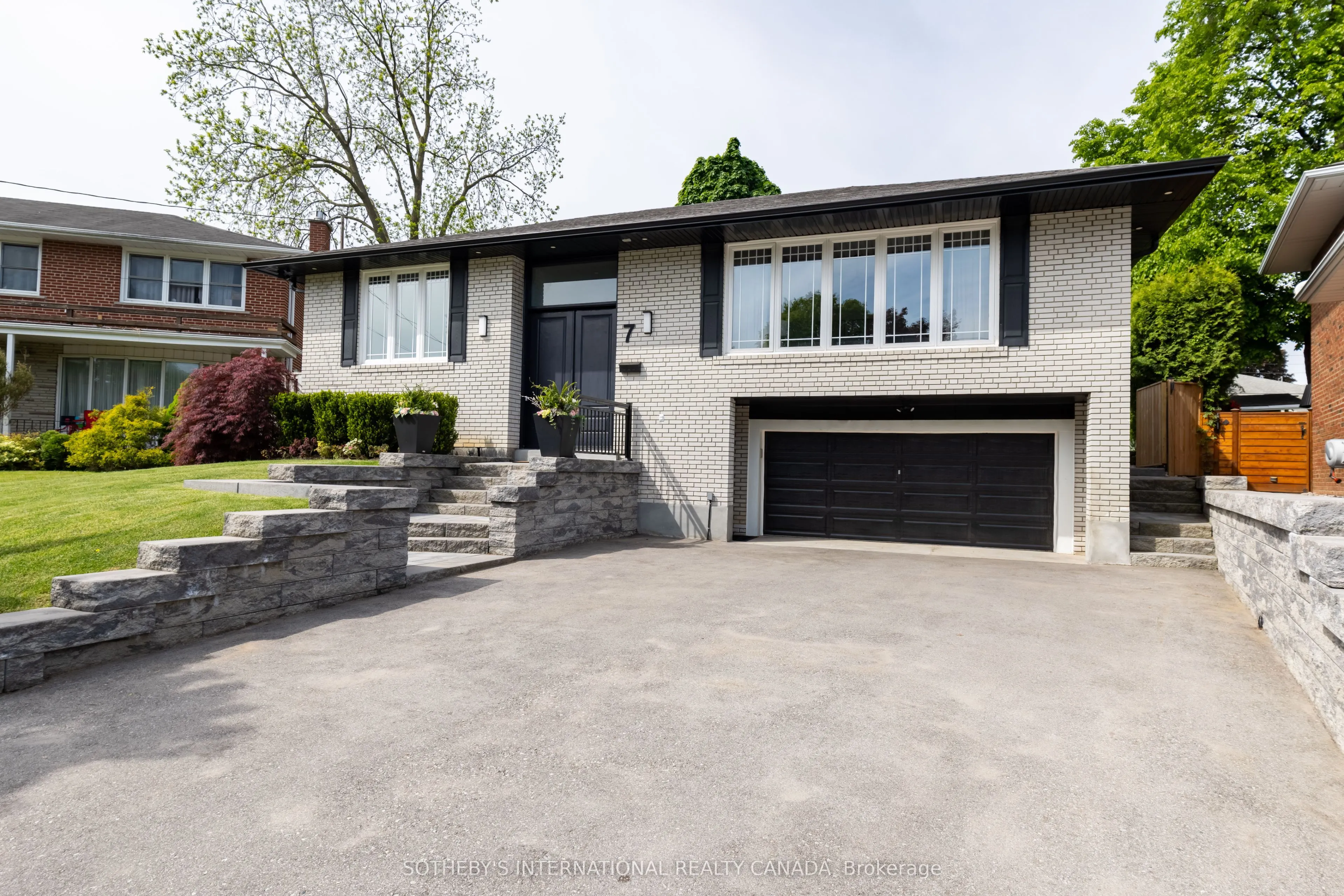 7 Welbrooke Place