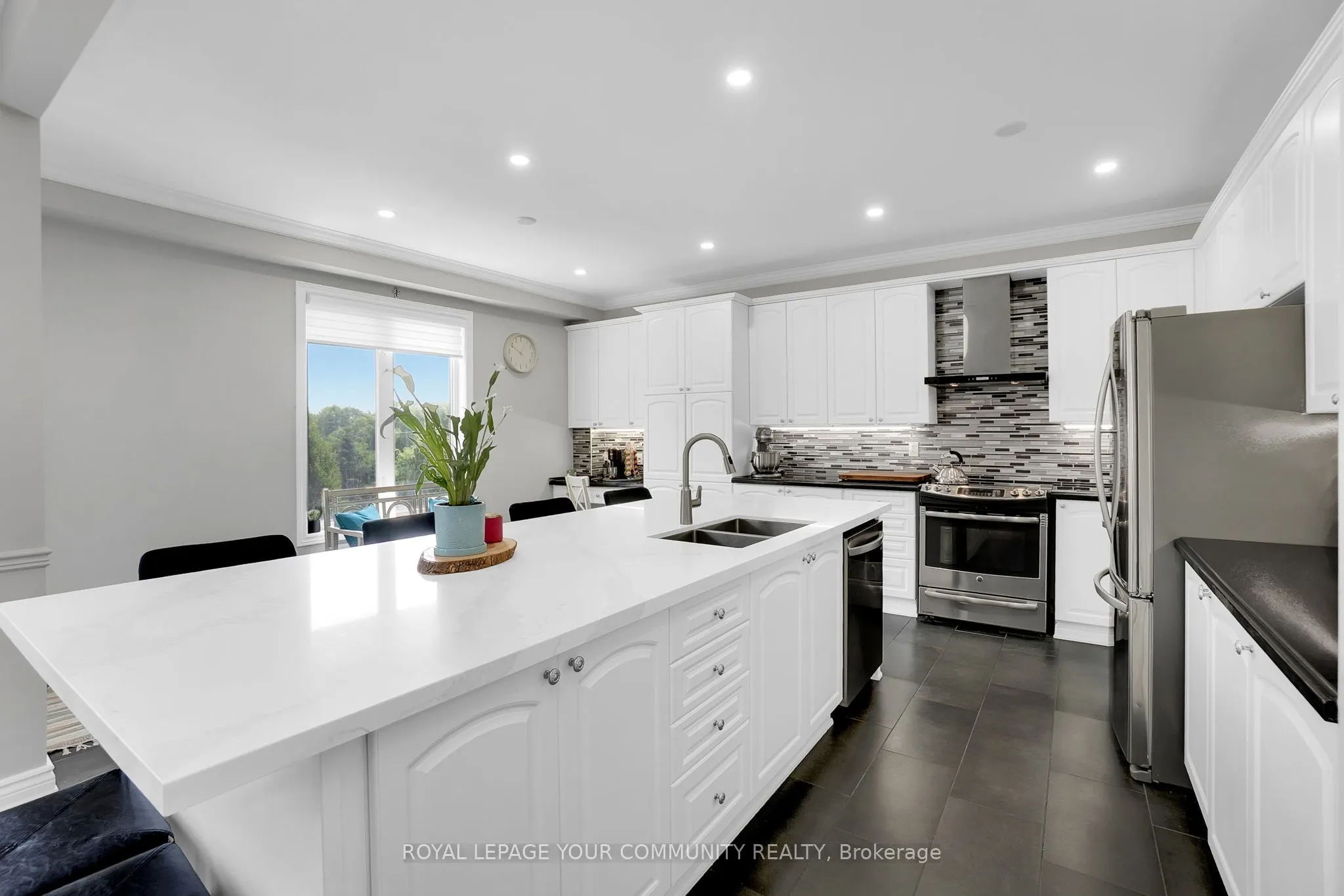 11 Evans Ridge