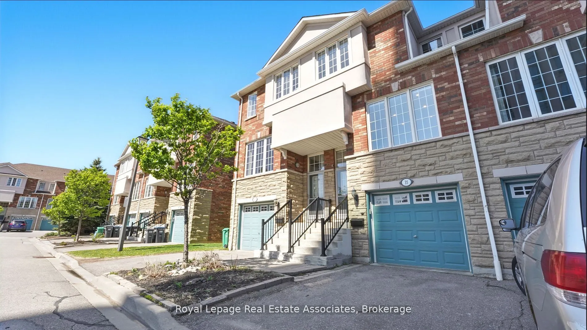 1355 Rathburn Road E, #35