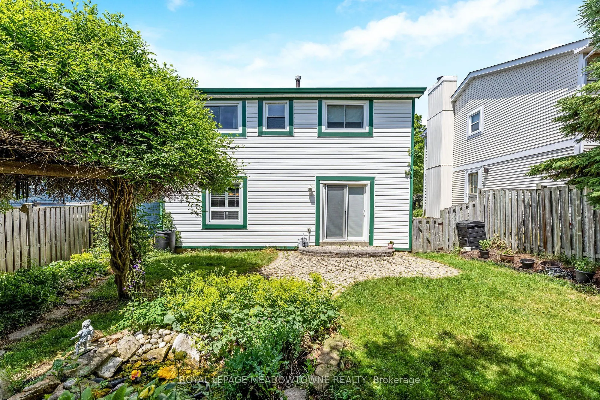 13 Blueridge Square