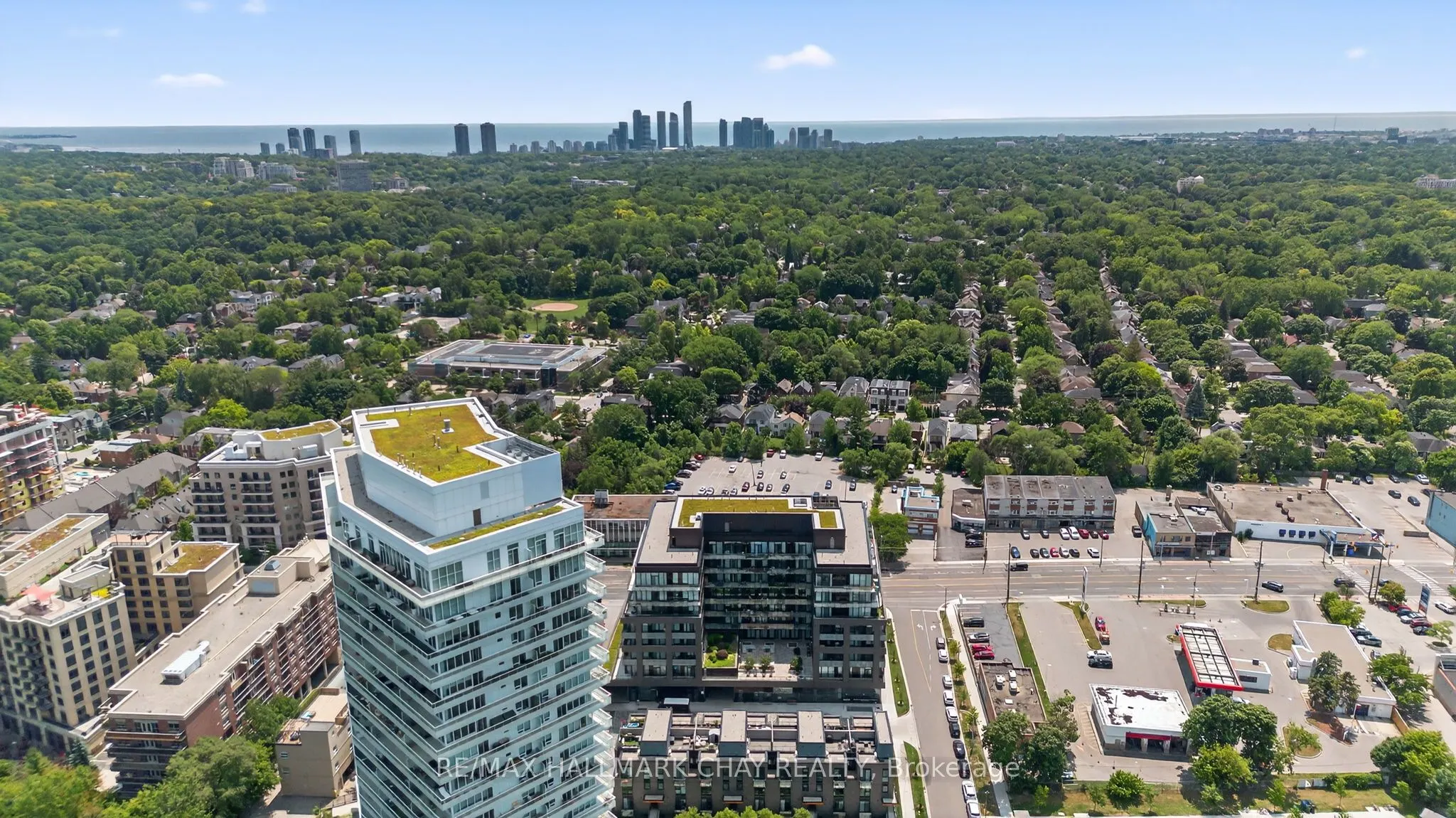 4208 Dundas Street W, #522