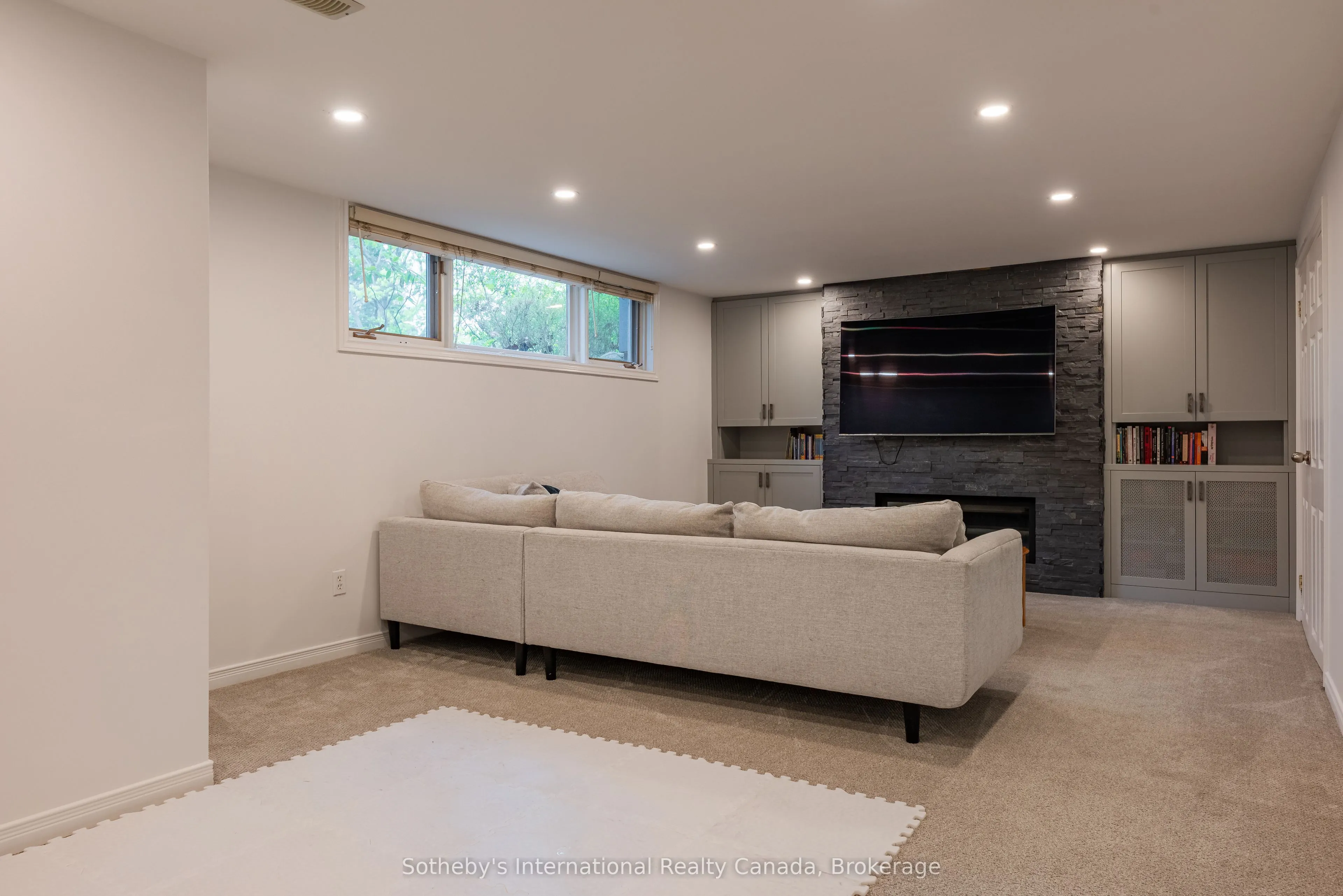 130 Blyth Crescent