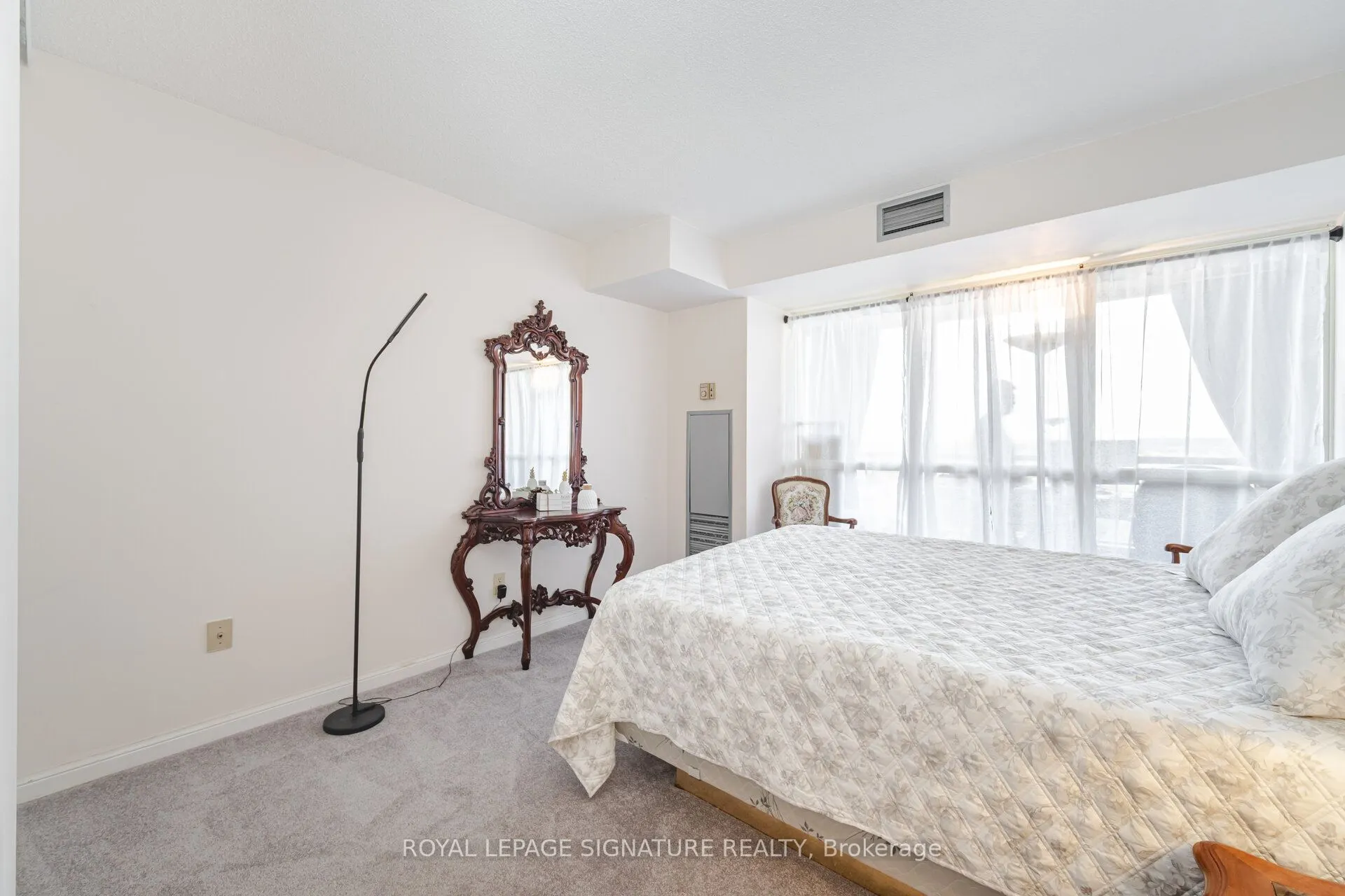 55 Kingsbridge Garden Circle, #1501