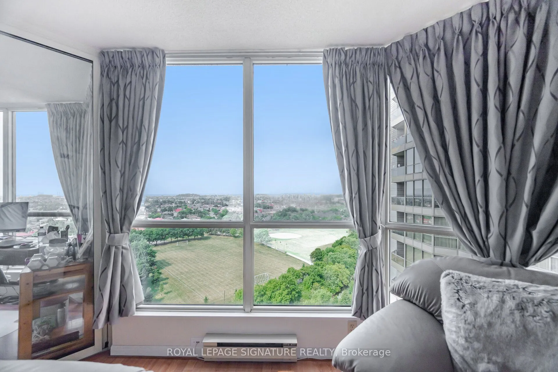 55 Kingsbridge Garden Circle, #1501