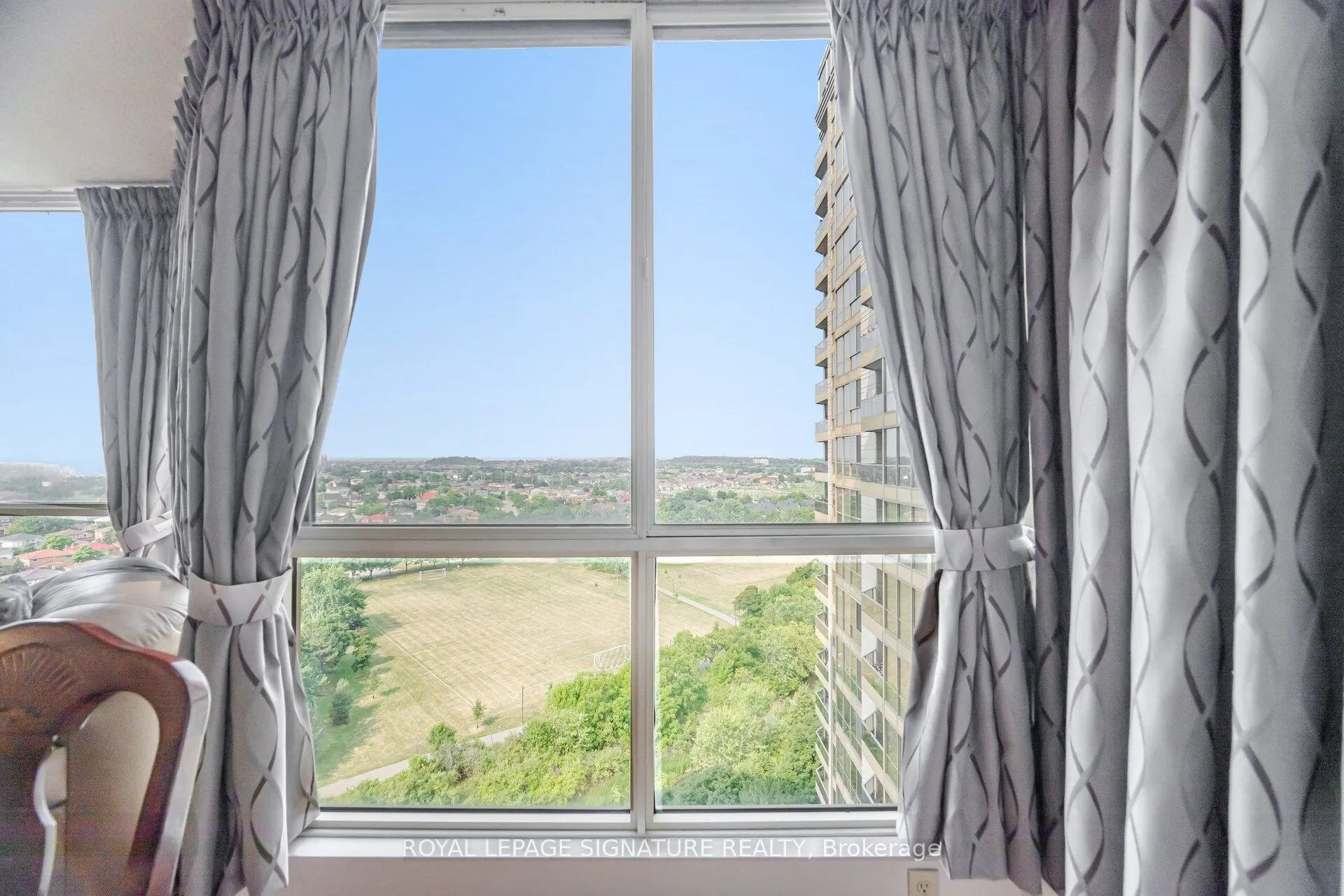 55 Kingsbridge Garden Circle, #1501