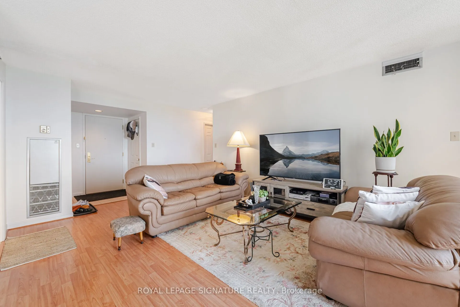 55 Kingsbridge Garden Circle, #1501