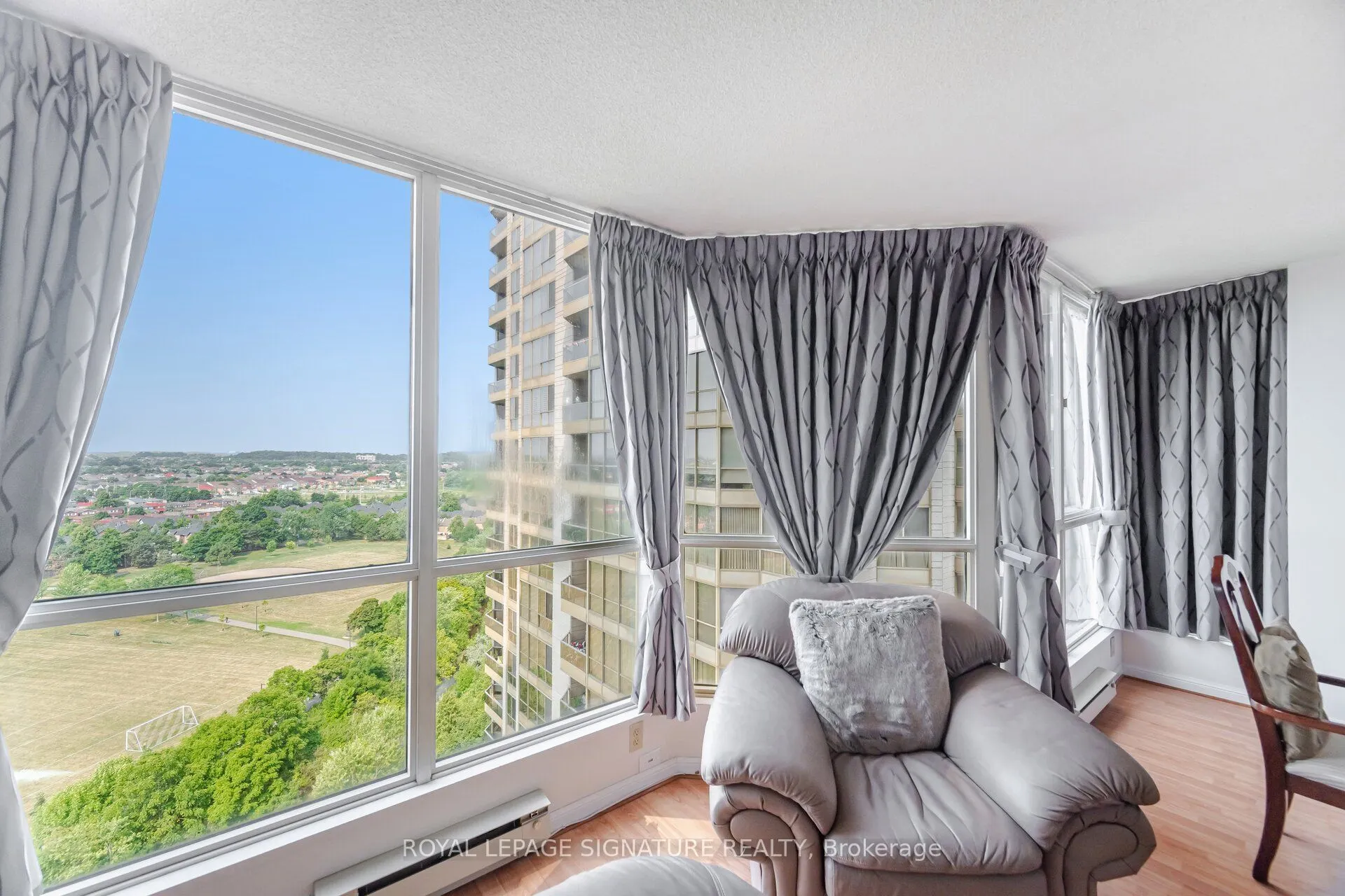 55 Kingsbridge Garden Circle, #1501