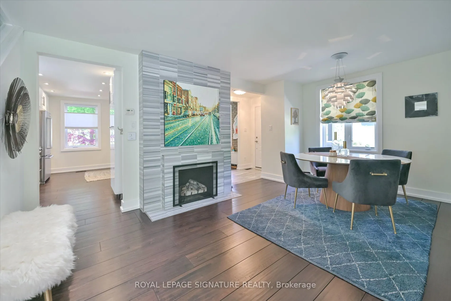 386 Allan Street